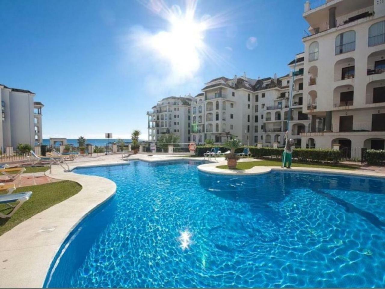 Apartament Stunning Views Await You In Marina De La Duquesa Castillo de Sabinillas Zewnętrze zdjęcie
